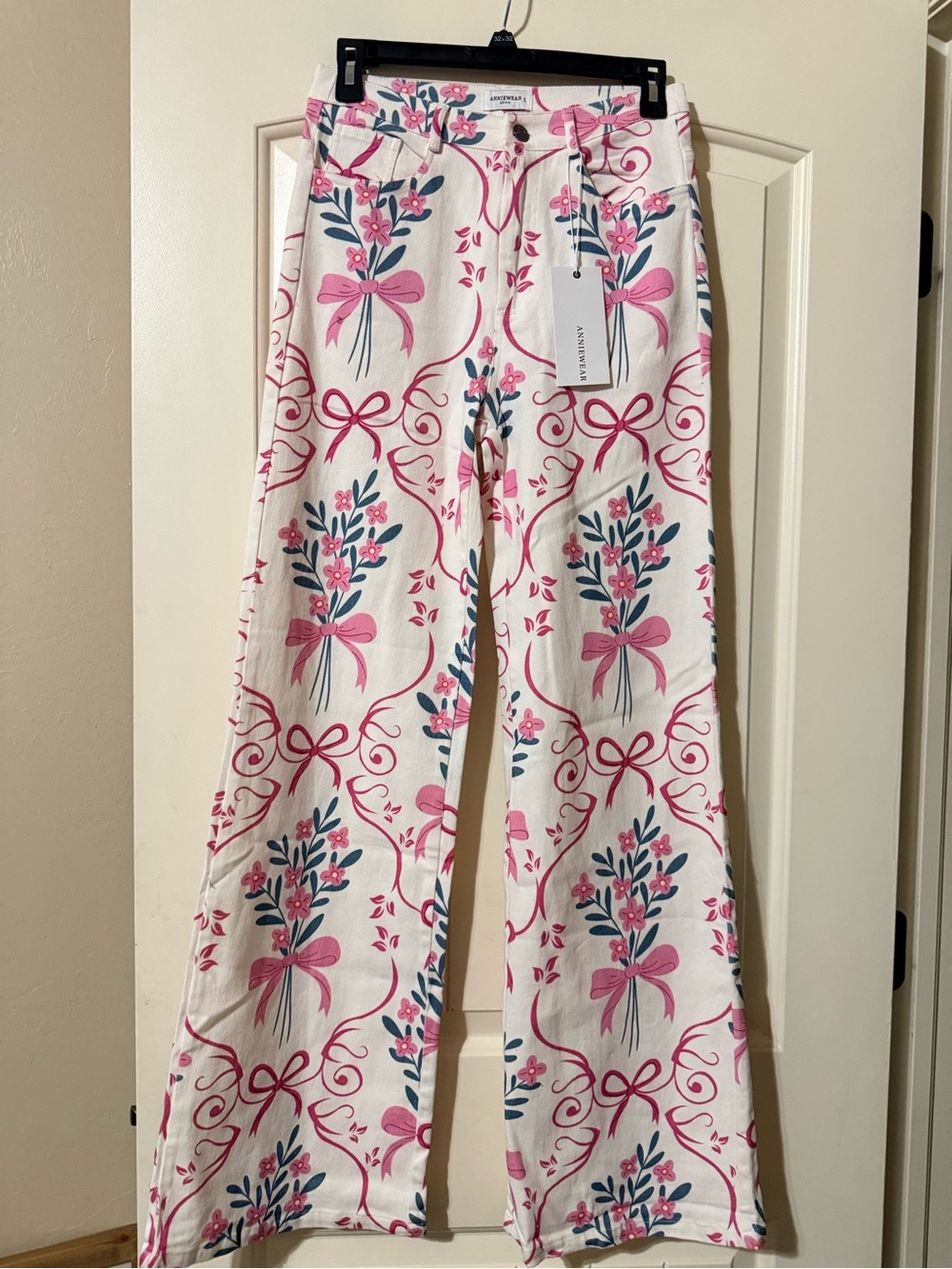 Anthropologie Floral Cream Wide-Leg Jeans with Pink & Blue Bouquet Print